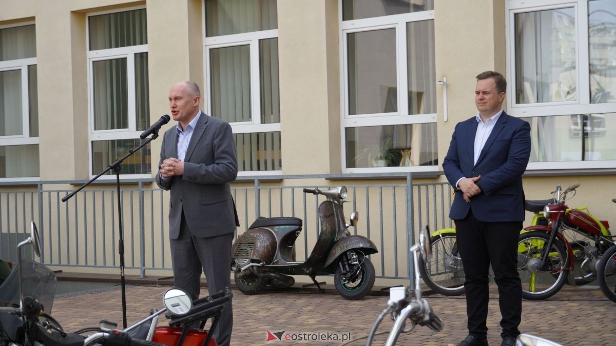 Dzień otwarty w ZSZ nr 1 - V Wystawa Zabytkowej Motoryzacji [29.05.2026] - zdjęcie #71 - eOstroleka.pl