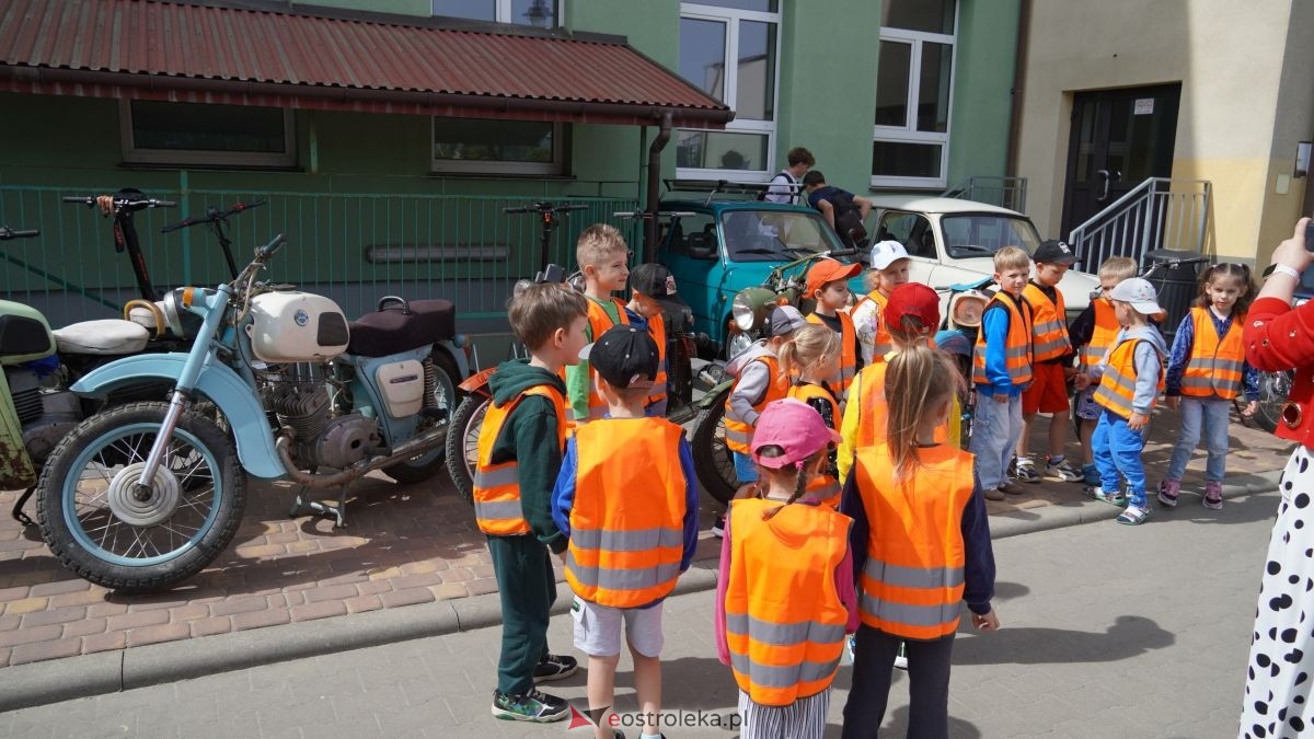 Dzień otwarty w ZSZ nr 1 - V Wystawa Zabytkowej Motoryzacji [29.05.2026] - zdjęcie #56 - eOstroleka.pl