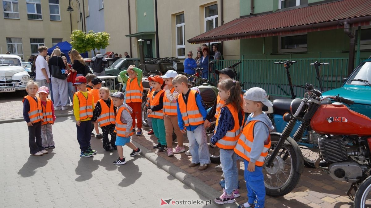 Dzień otwarty w ZSZ nr 1 - V Wystawa Zabytkowej Motoryzacji [29.05.2026] - zdjęcie #55 - eOstroleka.pl