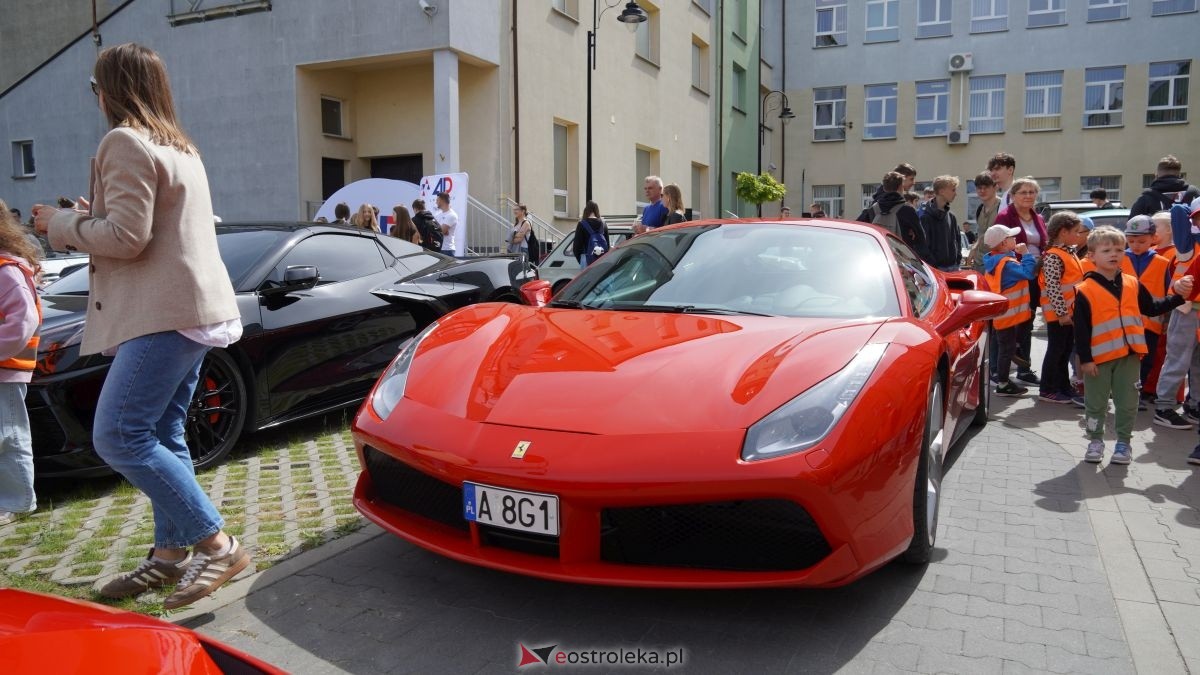 Dzień otwarty w ZSZ nr 1 - V Wystawa Zabytkowej Motoryzacji [29.05.2026] - zdjęcie #54 - eOstroleka.pl