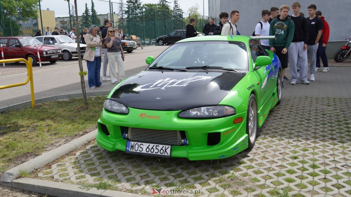 Dzień otwarty w ZSZ nr 1 - V Wystawa Zabytkowej Motoryzacji [29.05.2026] - zdjęcie #38 - eOstroleka.pl