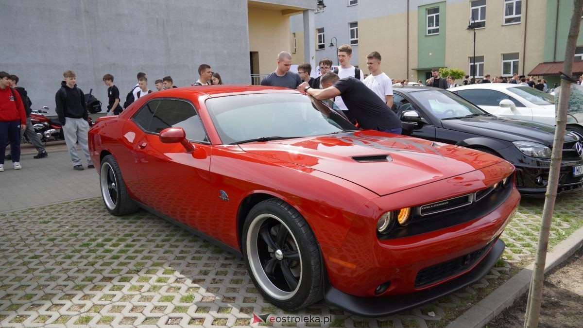 Dzień otwarty w ZSZ nr 1 - V Wystawa Zabytkowej Motoryzacji [29.05.2026] - zdjęcie #37 - eOstroleka.pl