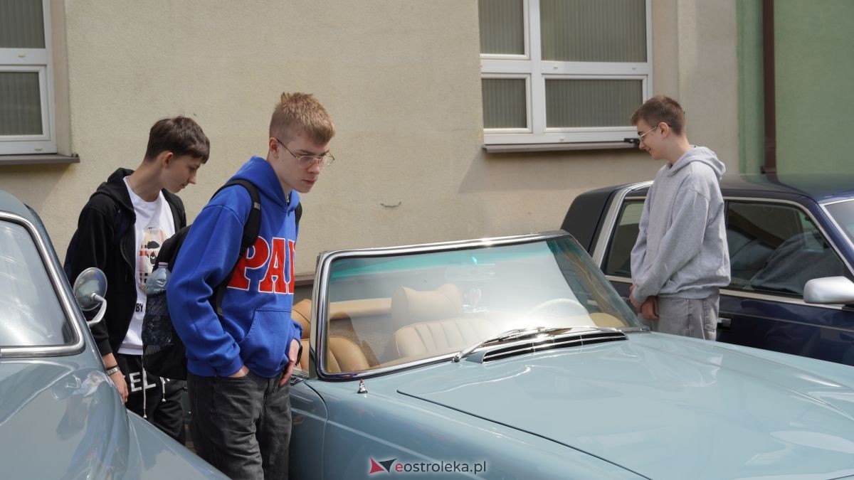 Dzień otwarty w ZSZ nr 1 - V Wystawa Zabytkowej Motoryzacji [29.05.2026] - zdjęcie #25 - eOstroleka.pl