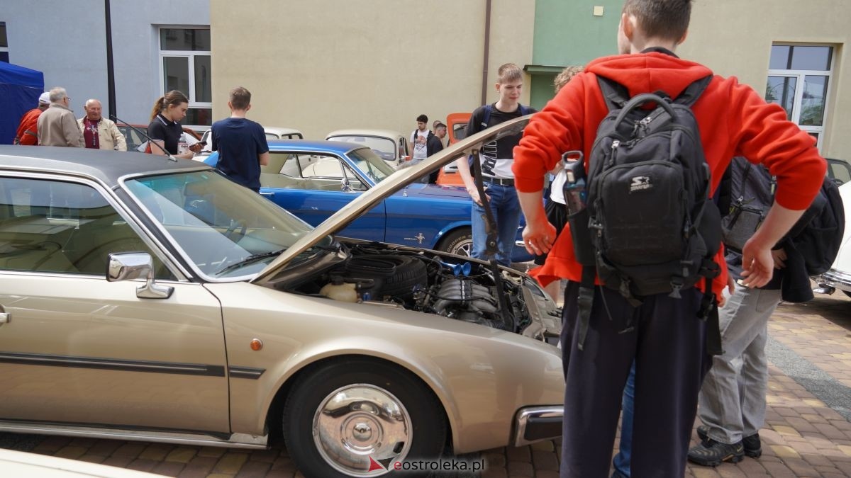 Dzień otwarty w ZSZ nr 1 - V Wystawa Zabytkowej Motoryzacji [29.05.2026] - zdjęcie #24 - eOstroleka.pl