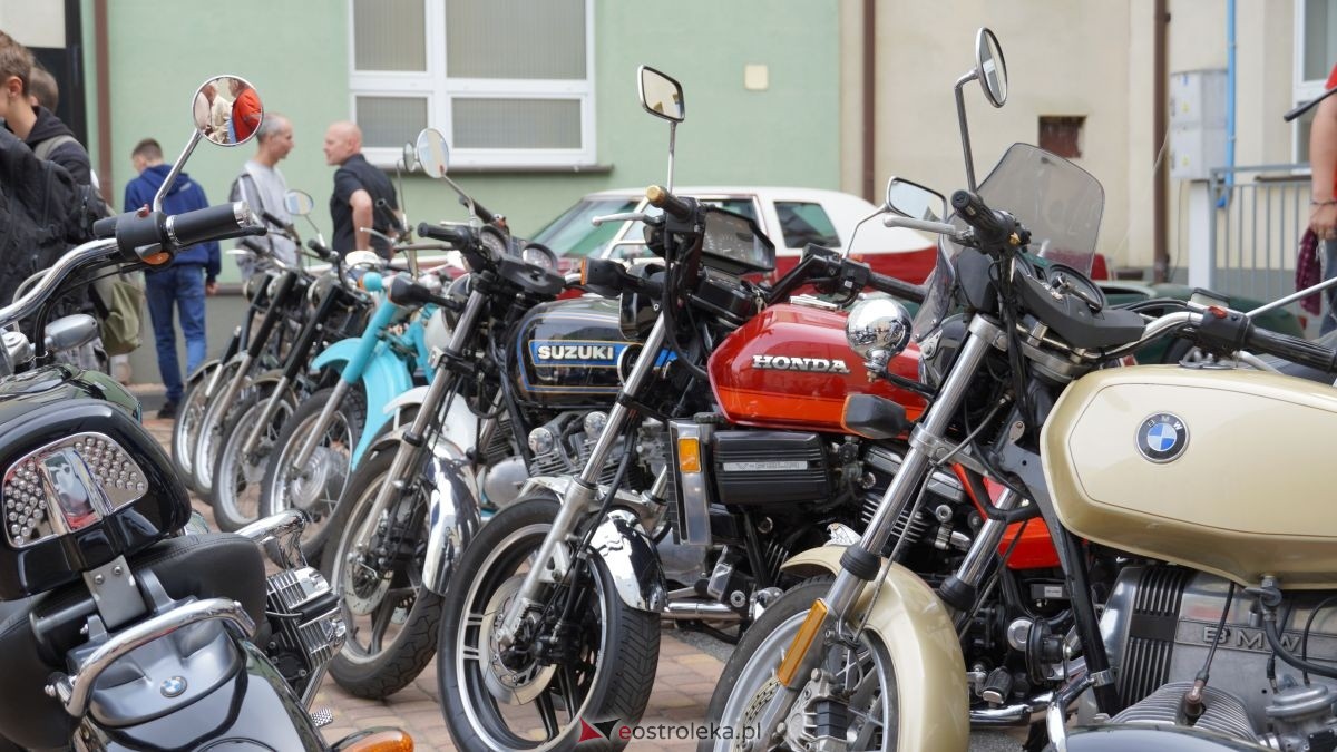 Dzień otwarty w ZSZ nr 1 - V Wystawa Zabytkowej Motoryzacji [29.05.2026] - zdjęcie #16 - eOstroleka.pl