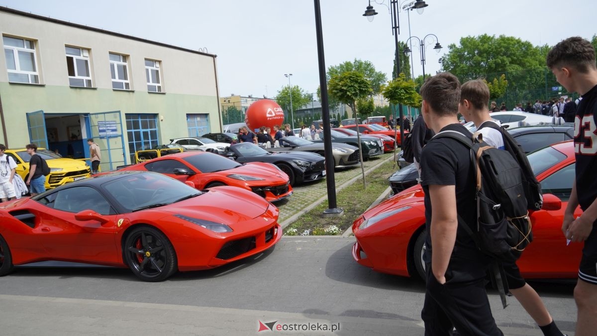 Dzień otwarty w ZSZ nr 1 - V Wystawa Zabytkowej Motoryzacji [29.05.2026] - zdjęcie #8 - eOstroleka.pl