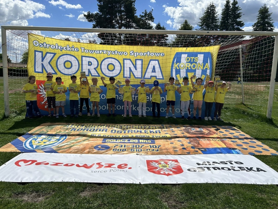 VI Piłkarski Festiwal Przedszkoli OTS Korona  - zdjęcie #27 - eOstroleka.pl