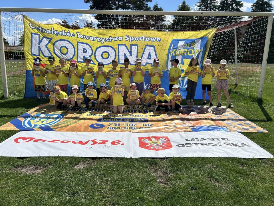 VI Piłkarski Festiwal Przedszkoli OTS Korona  - zdjęcie #25 - eOstroleka.pl