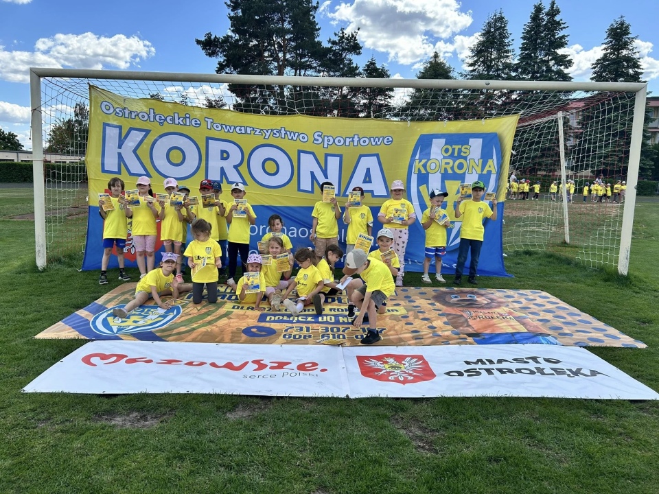 VI Piłkarski Festiwal Przedszkoli OTS Korona  - zdjęcie #22 - eOstroleka.pl