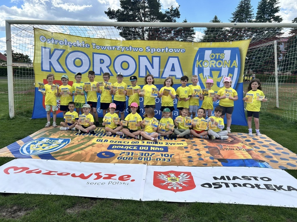VI Piłkarski Festiwal Przedszkoli OTS Korona  - zdjęcie #21 - eOstroleka.pl