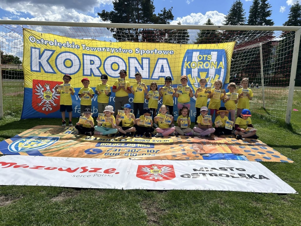 VI Piłkarski Festiwal Przedszkoli OTS Korona  - zdjęcie #20 - eOstroleka.pl