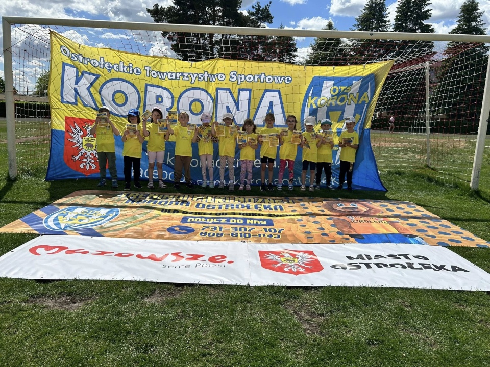 VI Piłkarski Festiwal Przedszkoli OTS Korona  - zdjęcie #18 - eOstroleka.pl