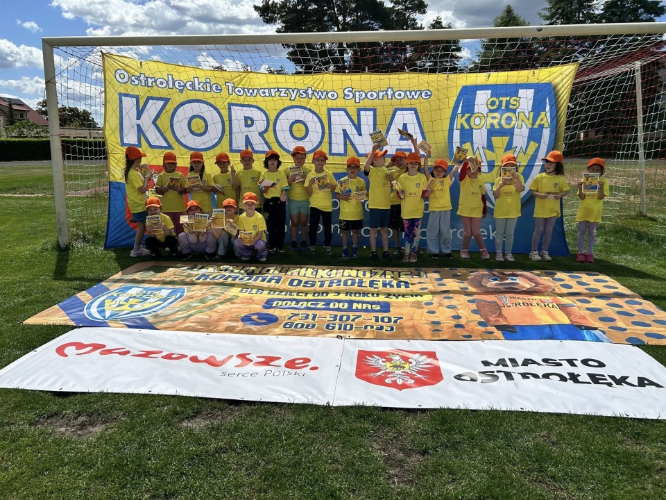 VI Piłkarski Festiwal Przedszkoli OTS Korona  - zdjęcie #12 - eOstroleka.pl