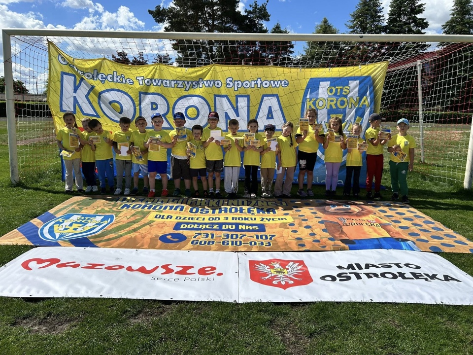 VI Piłkarski Festiwal Przedszkoli OTS Korona  - zdjęcie #11 - eOstroleka.pl