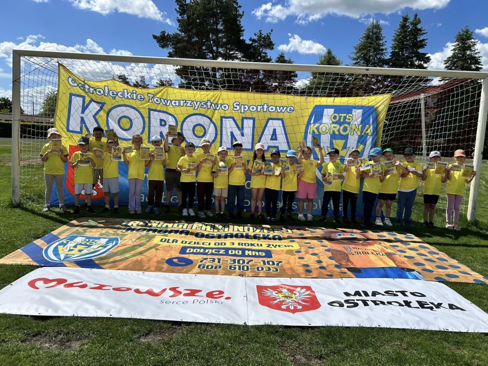 VI Piłkarski Festiwal Przedszkoli OTS Korona  - zdjęcie #9 - eOstroleka.pl