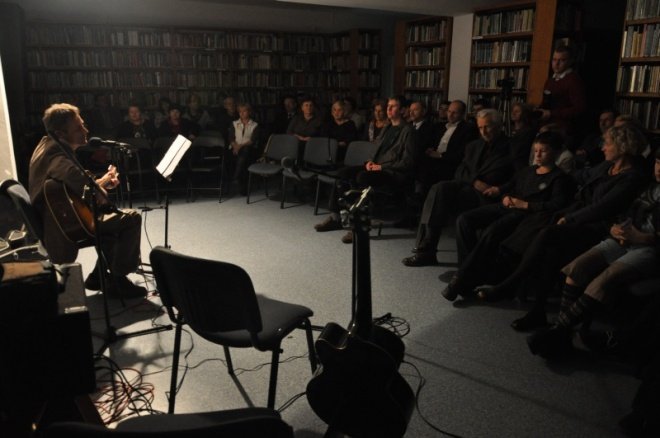 Świąteczny wieczór w Arce: Wspomnienie Edwarda Stachury [9.XII.2011] - zdjęcie #1 - eOstroleka.pl