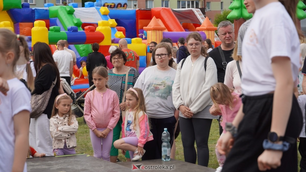 Bursztynowy Dzień Dziecka przy Galerii Bursztynowej w Ostrołęce [30.05.2026] - zdjęcie #80 - eOstroleka.pl