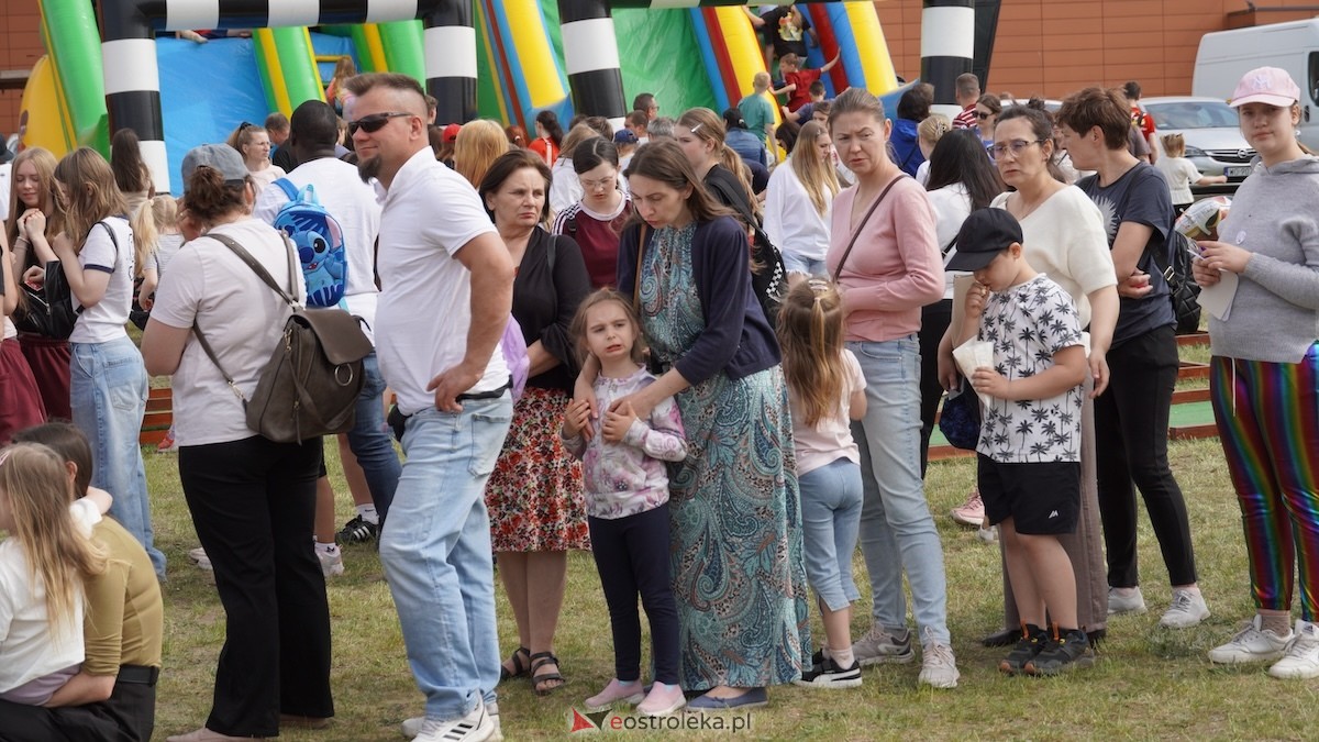 Bursztynowy Dzień Dziecka przy Galerii Bursztynowej w Ostrołęce [30.05.2026] - zdjęcie #51 - eOstroleka.pl