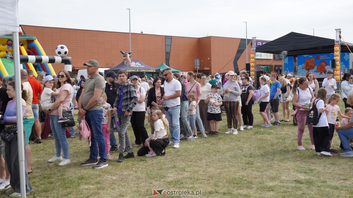 Bursztynowy Dzień Dziecka przy Galerii Bursztynowej w Ostrołęce [30.05.2026] - zdjęcie #50 - eOstroleka.pl