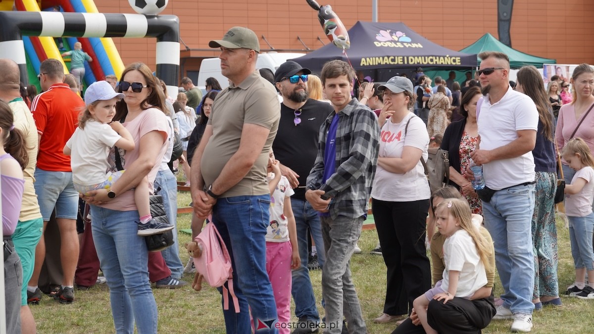 Bursztynowy Dzień Dziecka przy Galerii Bursztynowej w Ostrołęce [30.05.2026] - zdjęcie #49 - eOstroleka.pl