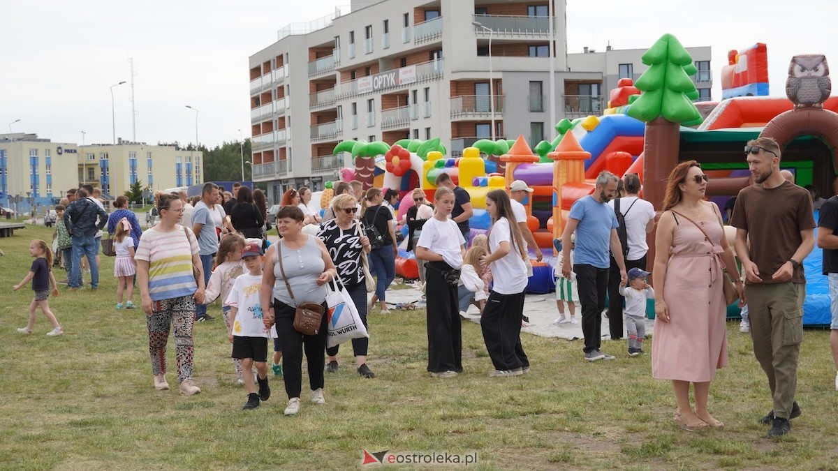 Bursztynowy Dzień Dziecka przy Galerii Bursztynowej w Ostrołęce [30.05.2026] - zdjęcie #31 - eOstroleka.pl