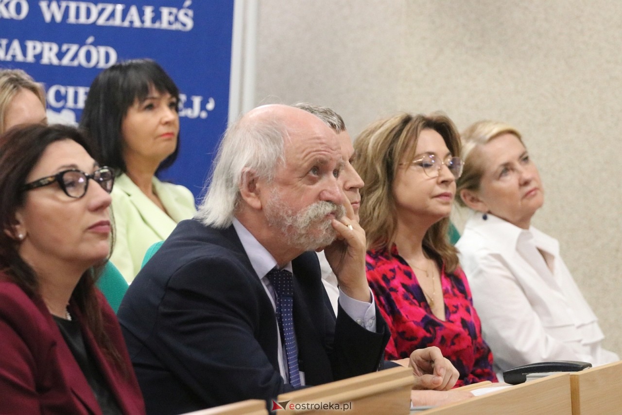 Jubileusz 40-lecia Ostrołęckiego Towarzystwa Naukowego [30.05.2026] - zdjęcie #27 - eOstroleka.pl