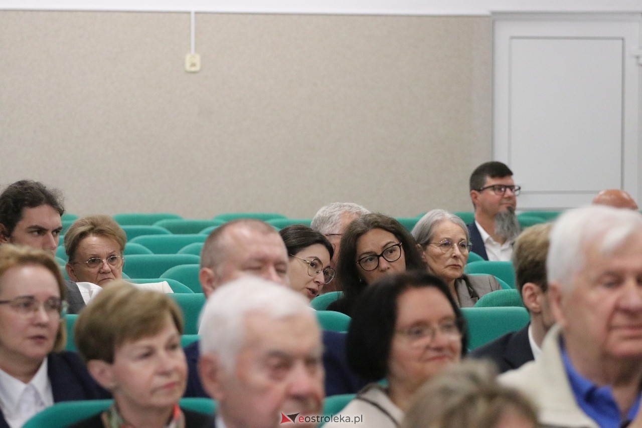 Jubileusz 40-lecia Ostrołęckiego Towarzystwa Naukowego [30.05.2026] - zdjęcie #19 - eOstroleka.pl