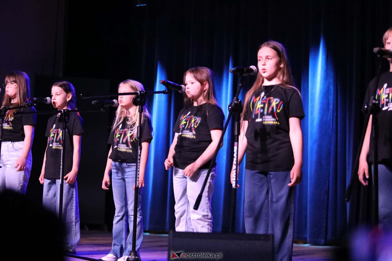 Koncert pełen uśmiechu - Studio Piosenki METRO [30.05.2026] - zdjęcie #14 - eOstroleka.pl