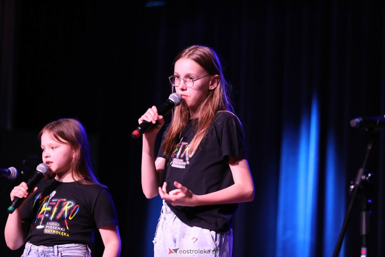 Koncert pełen uśmiechu - Studio Piosenki METRO [30.05.2026] - zdjęcie #12 - eOstroleka.pl
