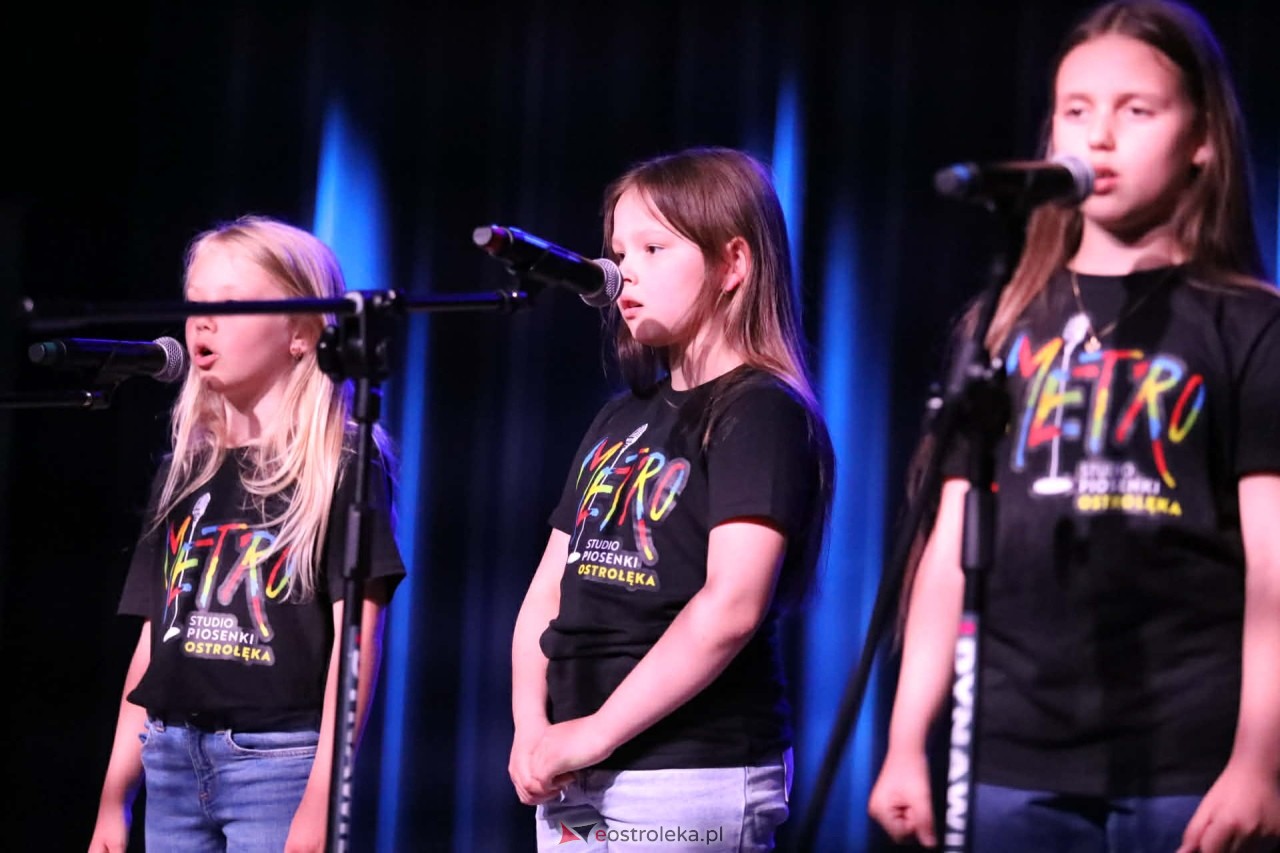 Koncert pełen uśmiechu - Studio Piosenki METRO [30.05.2026] - zdjęcie #9 - eOstroleka.pl