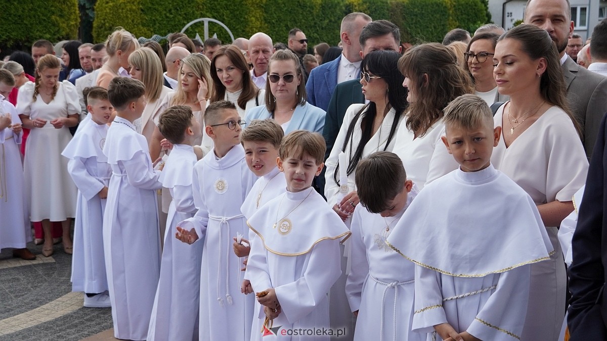 I Komunia Święta w kościele pw. Królowej Rodzin [31.05.2026] - zdjęcie #56 - eOstroleka.pl