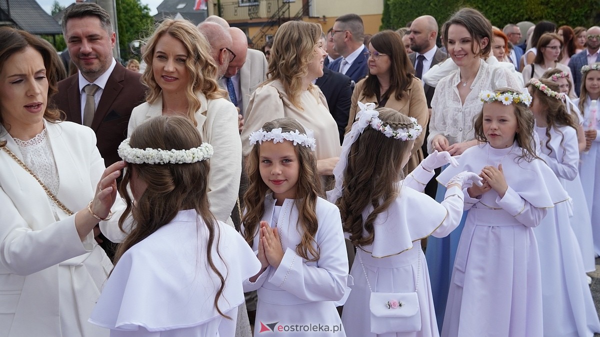 I Komunia Święta w kościele pw. Królowej Rodzin [31.05.2026] - zdjęcie #49 - eOstroleka.pl