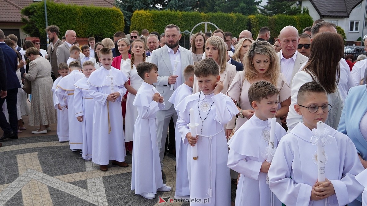 I Komunia Święta w kościele pw. Królowej Rodzin [31.05.2026] - zdjęcie #47 - eOstroleka.pl