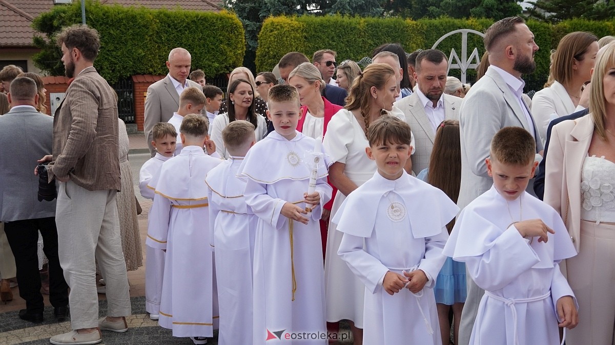 I Komunia Święta w kościele pw. Królowej Rodzin [31.05.2026] - zdjęcie #42 - eOstroleka.pl