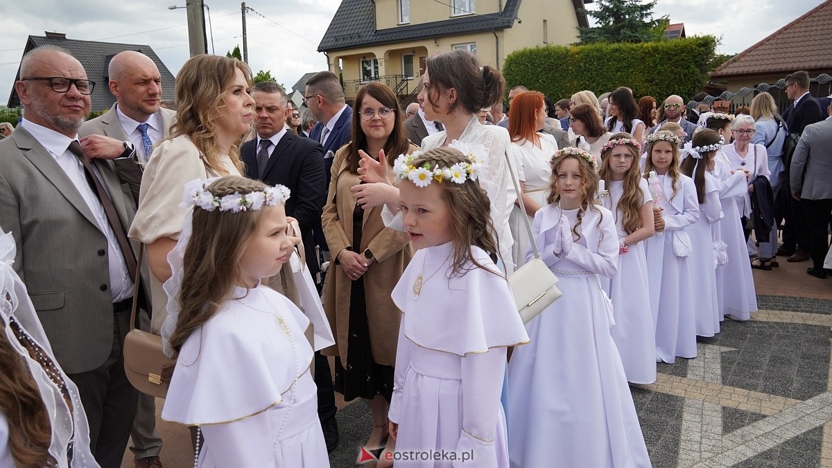 I Komunia Święta w kościele pw. Królowej Rodzin [31.05.2026] - zdjęcie #40 - eOstroleka.pl