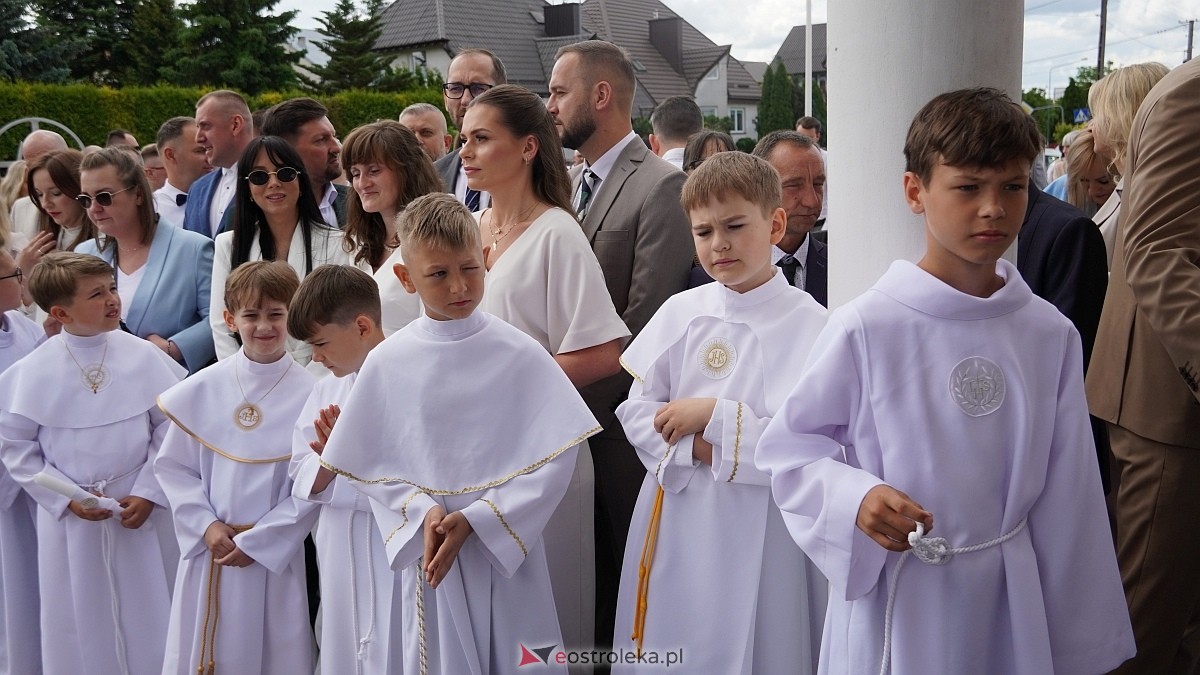 I Komunia Święta w kościele pw. Królowej Rodzin [31.05.2026] - zdjęcie #38 - eOstroleka.pl