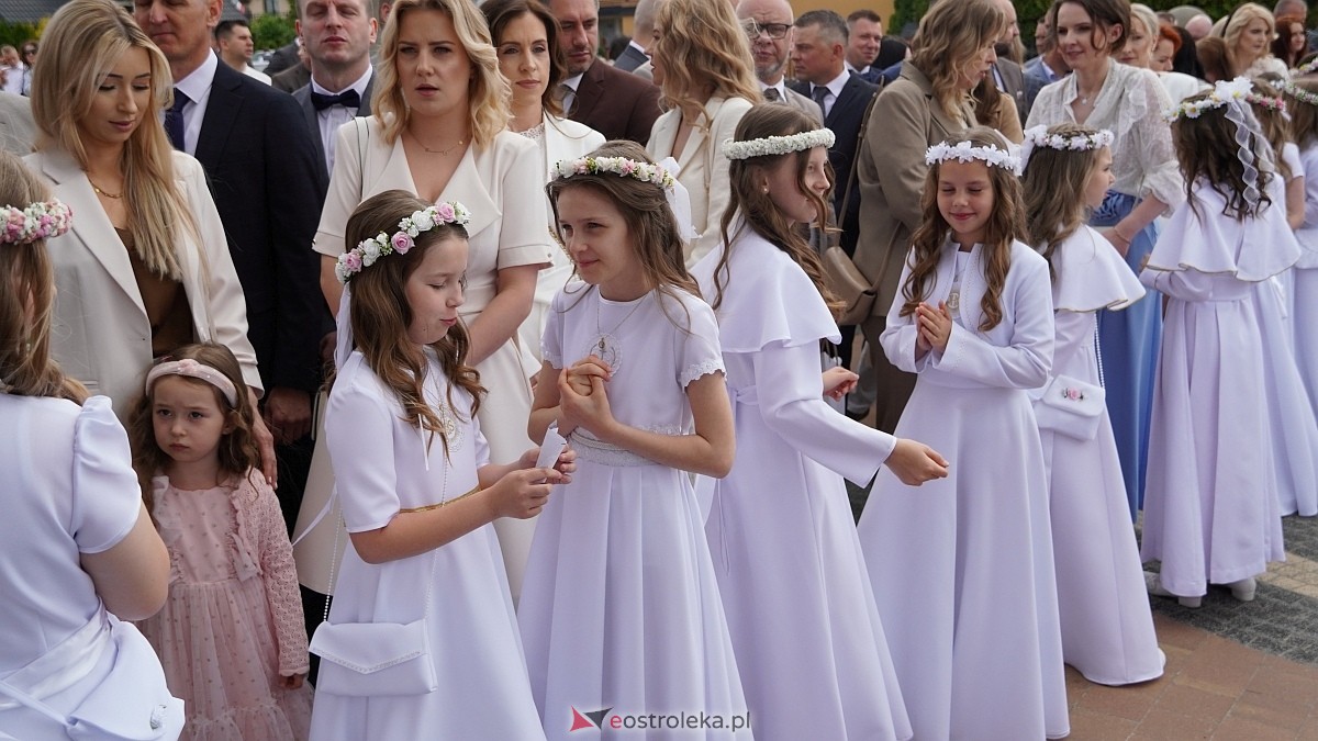 I Komunia Święta w kościele pw. Królowej Rodzin [31.05.2026] - zdjęcie #32 - eOstroleka.pl