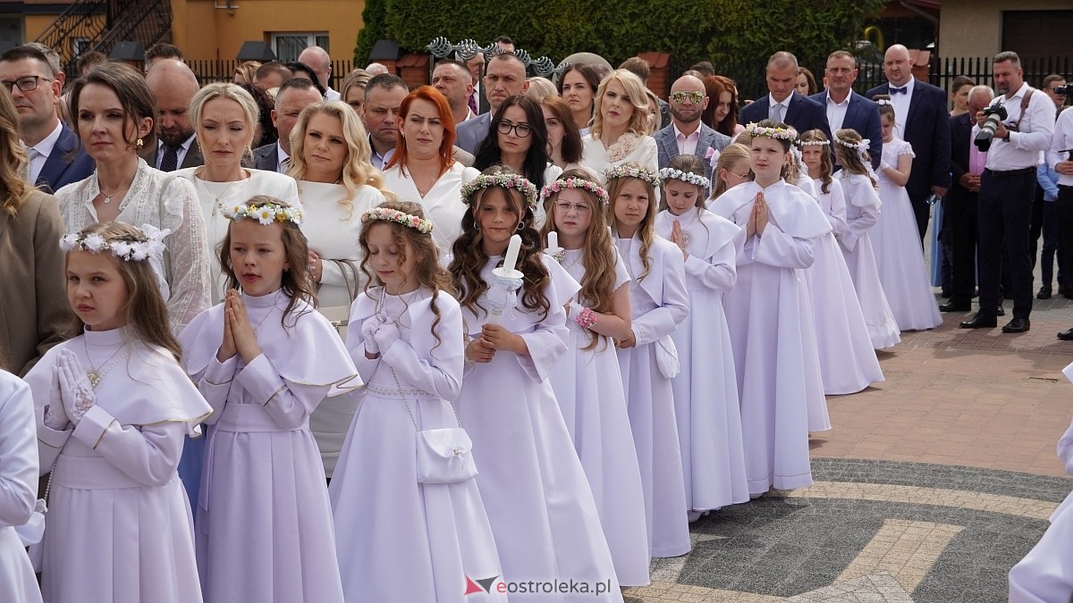 I Komunia Święta w kościele pw. Królowej Rodzin [31.05.2026] - zdjęcie #8 - eOstroleka.pl