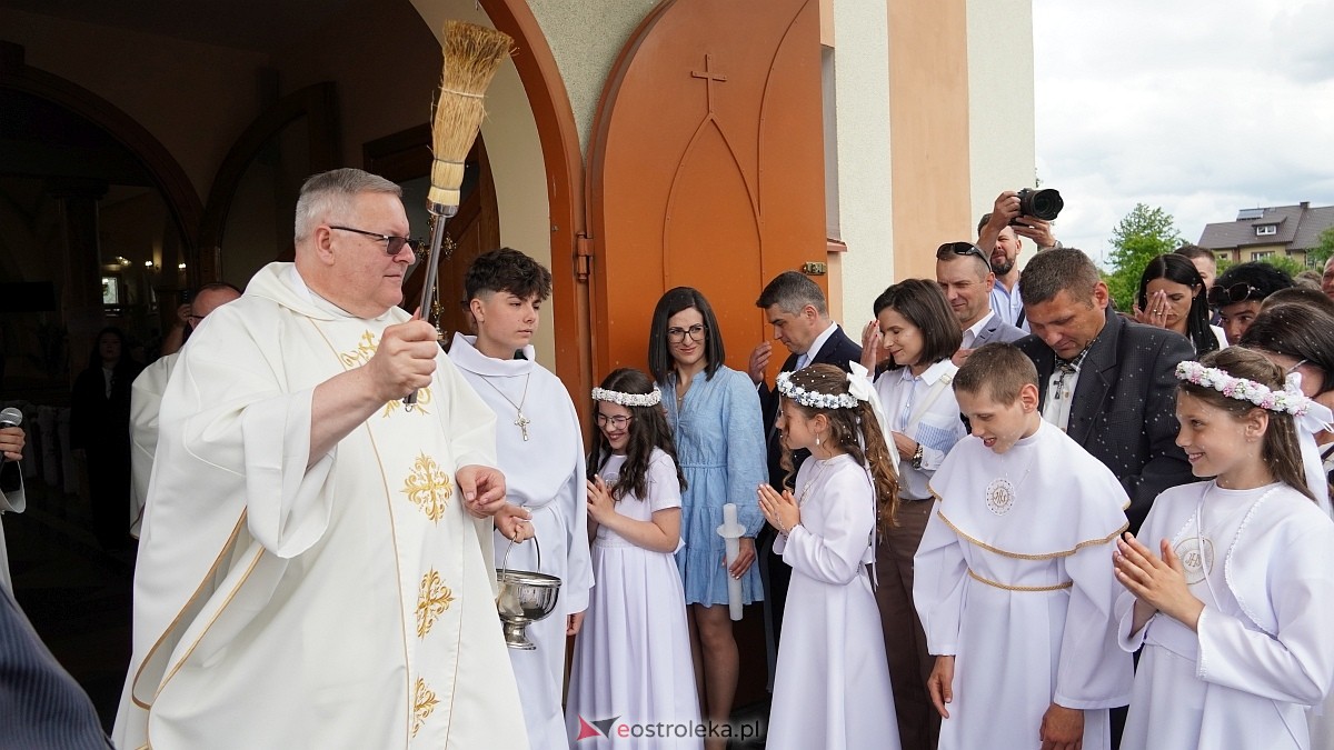 I Komunia Święta w kościele pw. Królowej Rodzin [31.05.2026] - zdjęcie #4 - eOstroleka.pl