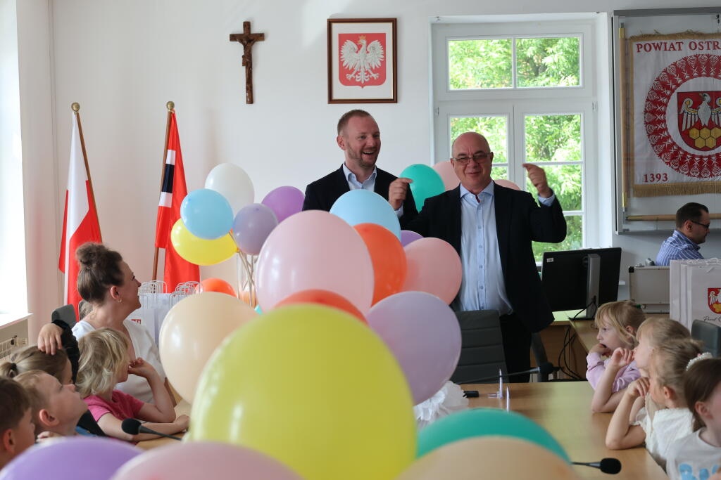 Wyjątkowy Dzień Dziecka w Starostwie Powiatowym w Ostrołęce [1.06.2026] - zdjęcie #30 - eOstroleka.pl