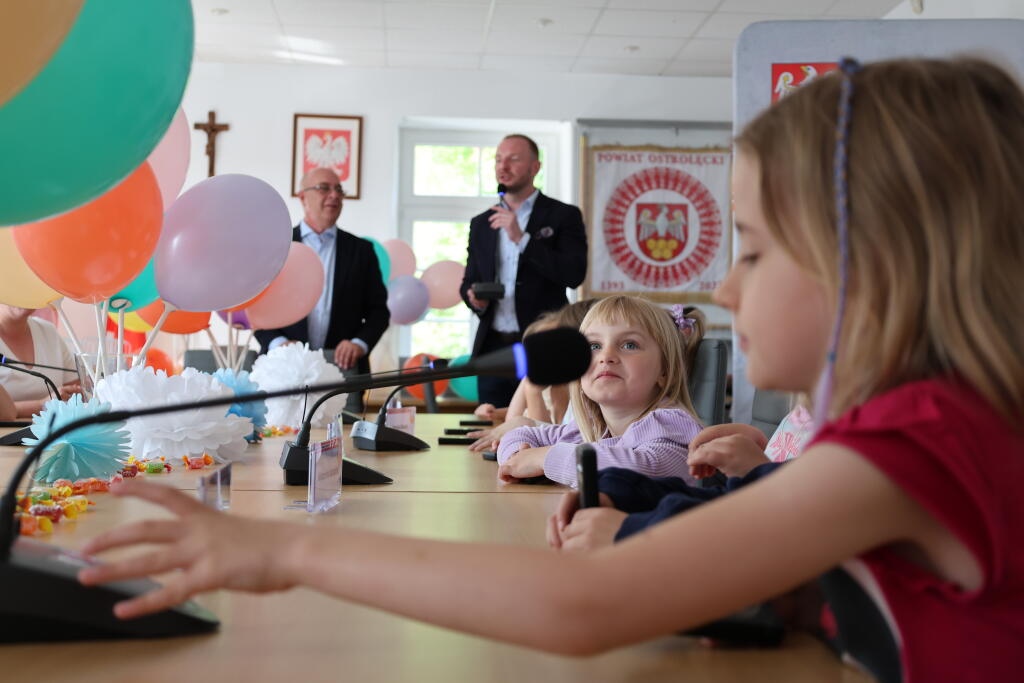 Wyjątkowy Dzień Dziecka w Starostwie Powiatowym w Ostrołęce [1.06.2026] - zdjęcie #27 - eOstroleka.pl