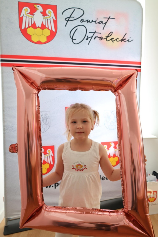 Wyjątkowy Dzień Dziecka w Starostwie Powiatowym w Ostrołęce [1.06.2026] - zdjęcie #10 - eOstroleka.pl