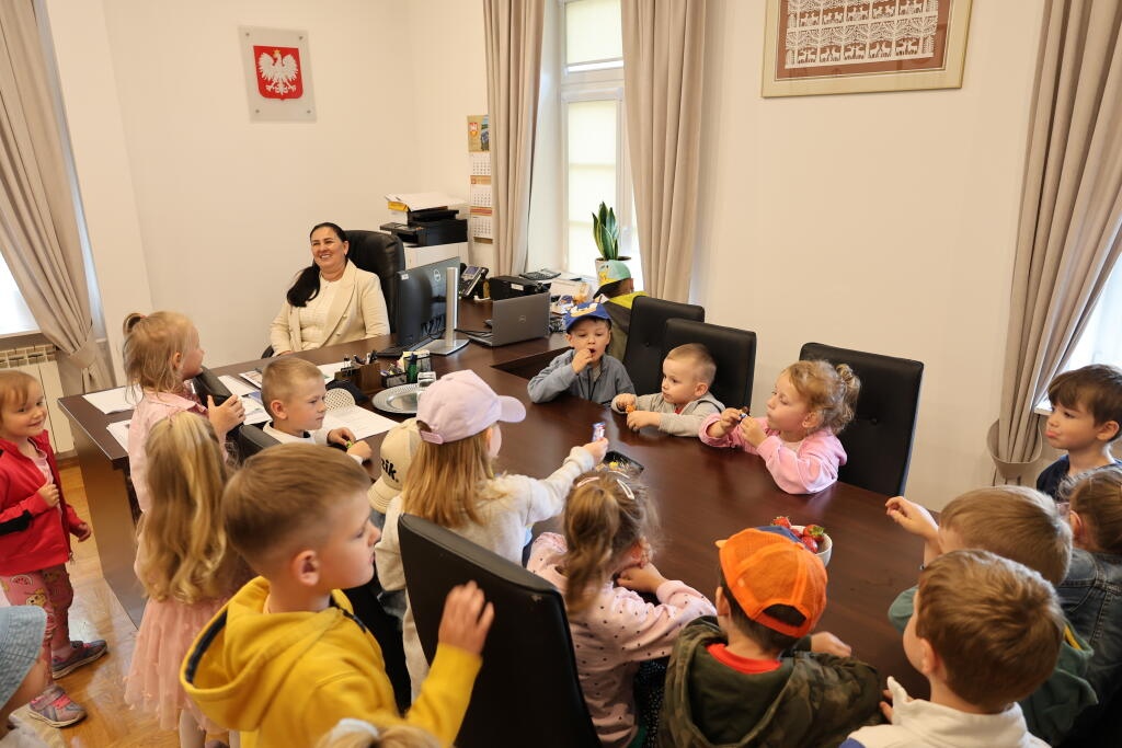 Wyjątkowy Dzień Dziecka w Starostwie Powiatowym w Ostrołęce [1.06.2026] - zdjęcie #2 - eOstroleka.pl