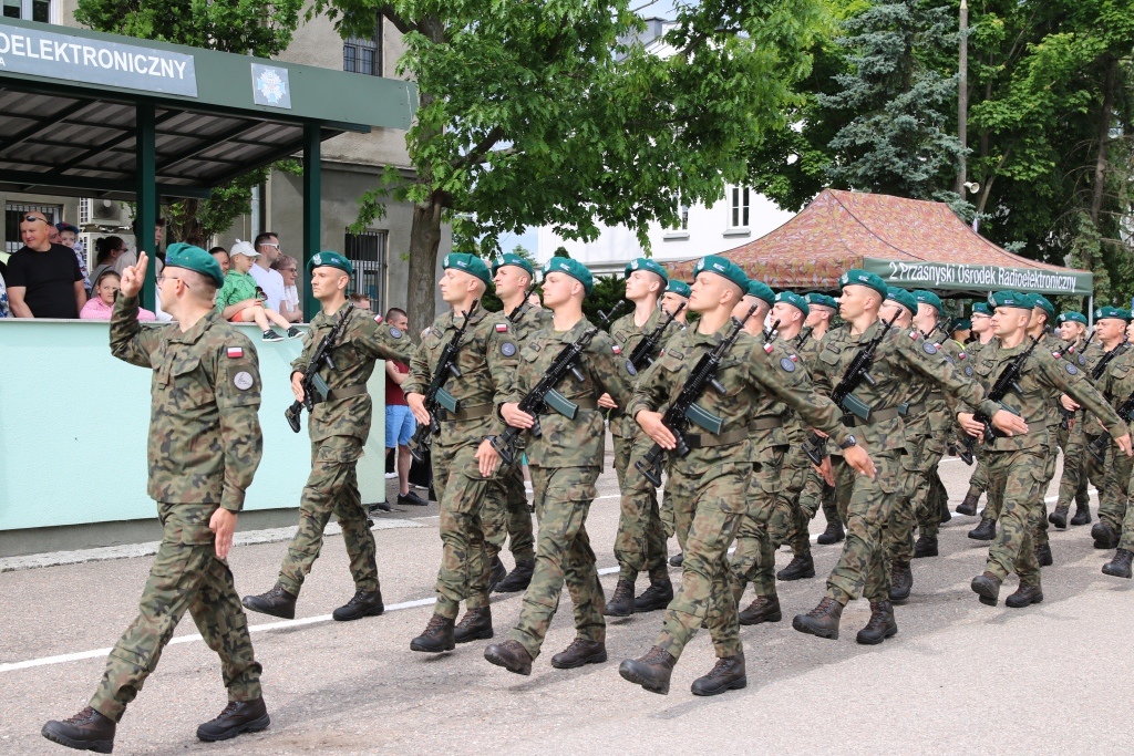 Przysięga wojskowa 2026 w Przasnyszu - fot. 2Orel [30.05.2026] - zdjęcie #2 - eOstroleka.pl