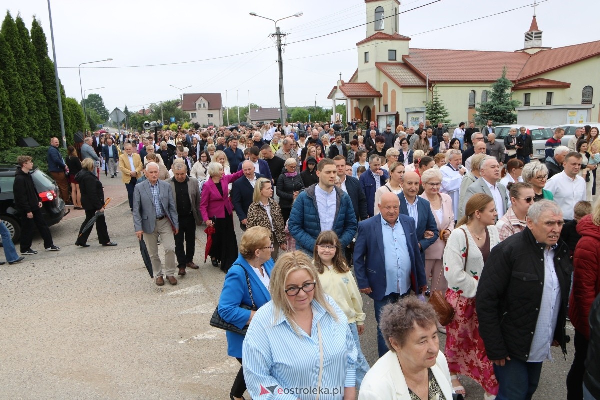Procesja Bożego Ciała w parafii pw. NMP Królowej Rodzin [4.06.2026] - zdjęcie #19 - eOstroleka.pl