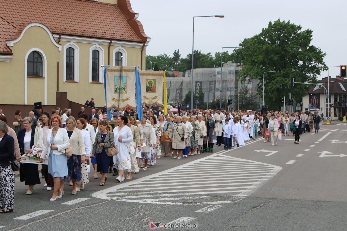 Uroczysta procesja Bożego Ciała w parafii pw. św. Franciszka z Asyżu [4.06.2026] - zdjęcie #126 - eOstroleka.pl