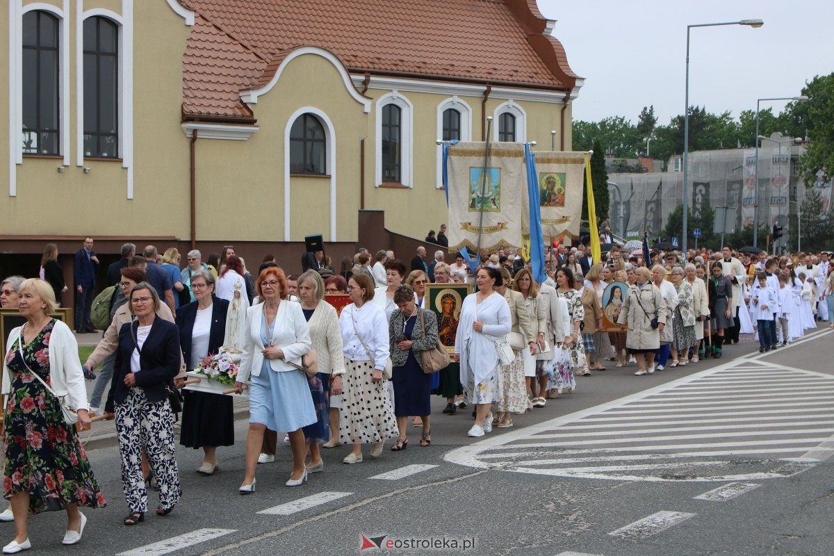 Uroczysta procesja Bożego Ciała w parafii pw. św. Franciszka z Asyżu [4.06.2026] - zdjęcie #123 - eOstroleka.pl