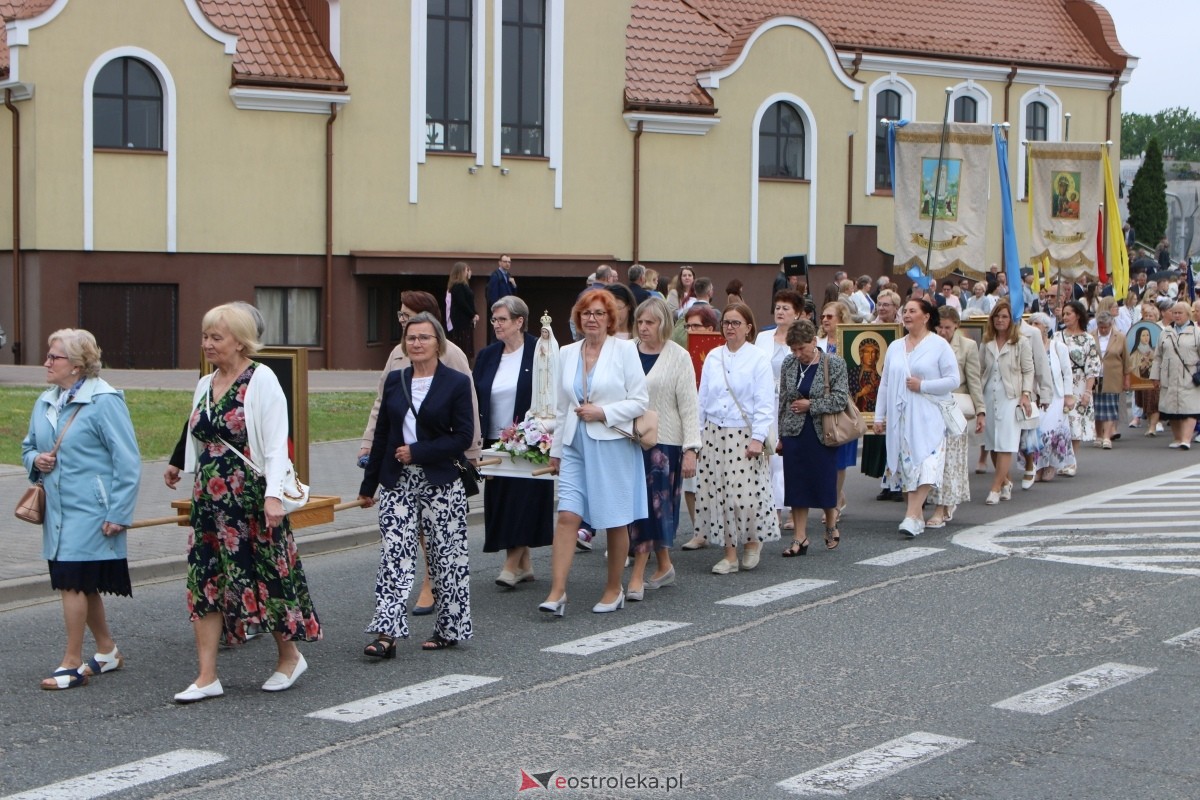 Uroczysta procesja Bożego Ciała w parafii pw. św. Franciszka z Asyżu [4.06.2026] - zdjęcie #121 - eOstroleka.pl