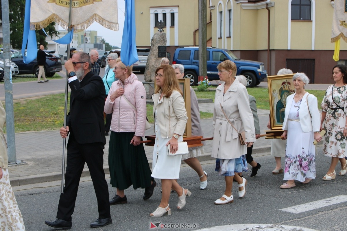 Uroczysta procesja Bożego Ciała w parafii pw. św. Franciszka z Asyżu [4.06.2026] - zdjęcie #114 - eOstroleka.pl