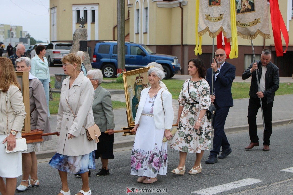 Uroczysta procesja Bożego Ciała w parafii pw. św. Franciszka z Asyżu [4.06.2026] - zdjęcie #112 - eOstroleka.pl